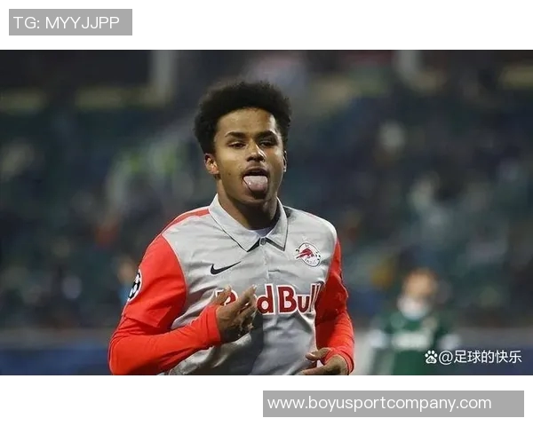 阿德耶米怒摔水瓶引发争议科瓦奇对球员态度感到失望