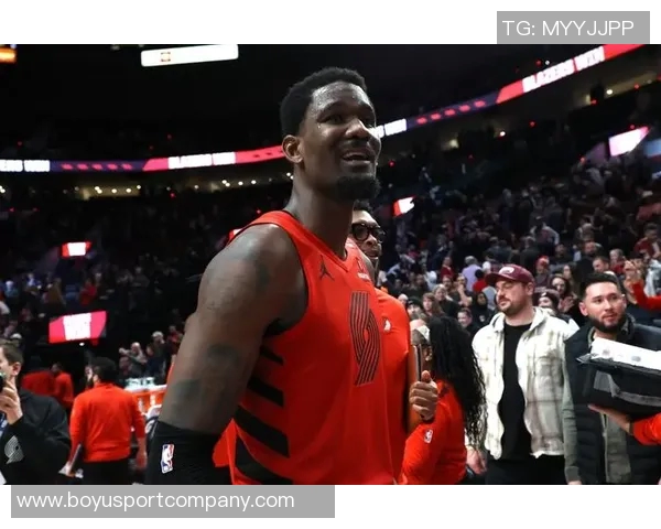 艾顿期待与东詹共同训练表示已做好充分准备静待机会到来