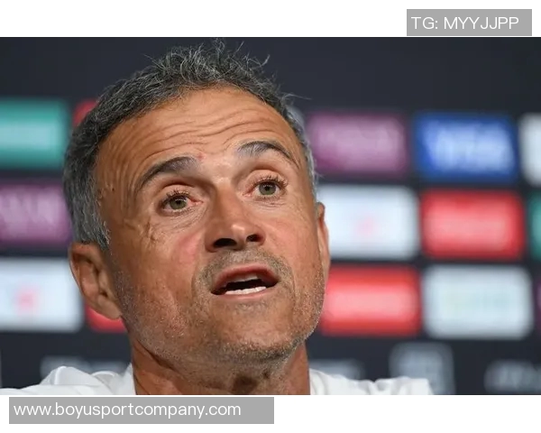 恩里克提升我的防守能力我乐于在左右两个边路灵活发挥