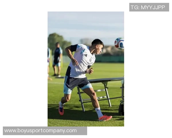 梅西重返阿根廷国家队训练备战国际赛事展现强大决心