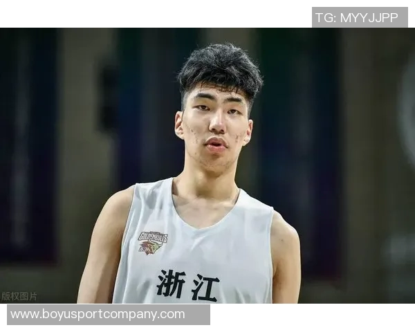 余嘉豪谈人生的艰难抉择与自我成长期待更好的未来回归