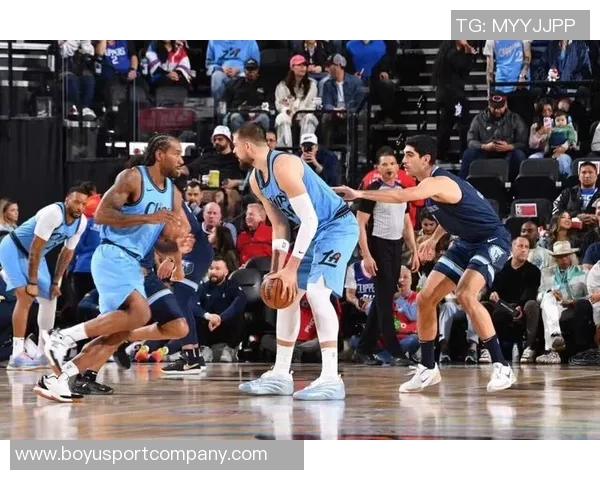 快船对决灰熊博格丹缺阵四场哈登小卡状态良好可出战