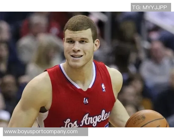 梅里尔外线火力全开10投7中砍下20分5篮板三分球9投6中表现惊艳 梅里尔外线火力全开10投7中砍下20分5篮板三分球9投6中表现惊艳