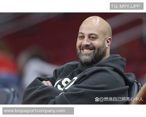 火箭队需突破体型限制改善空间布局与进攻多样性才能重回巅峰