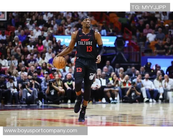 阿德巴约表现平平中途伤退11投仅4中贡献13分9篮板3助攻