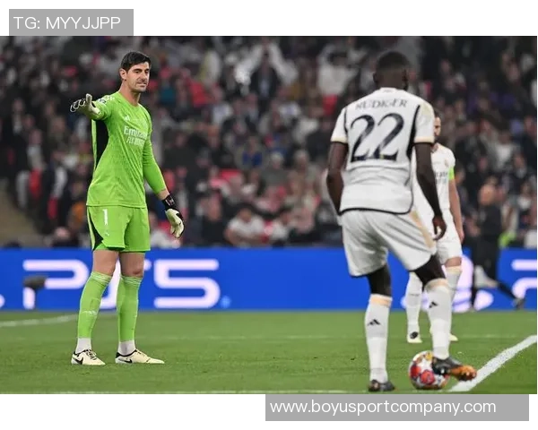 2025年最佳门将候选名单揭晓阿利松库尔图瓦多纳鲁马拉亚争夺桂冠